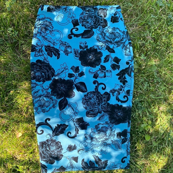 Floral Print Turquoise Pencil Skirt, Size-S - Picture 1 of 2